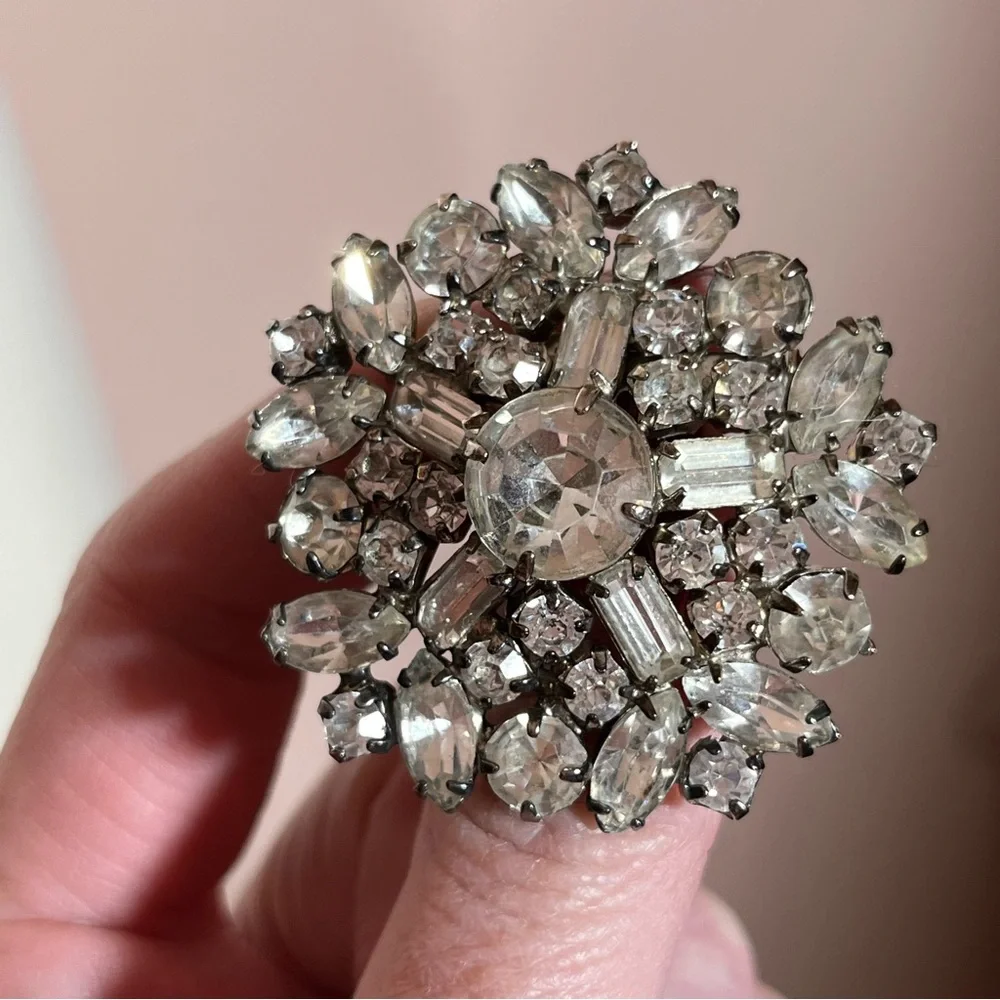 Vintage 1940's art deco clear crystal silver plated oversized Ice cluster brooch
